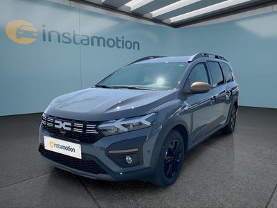 Neu Dacia Jogger 101 PS (74 kW) 2025 Grau Van / Kleinbus