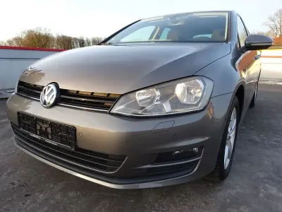 Gebraucht VW Golf VII Comfortline 105 PS (77 kW) 2013 Grau Limousine