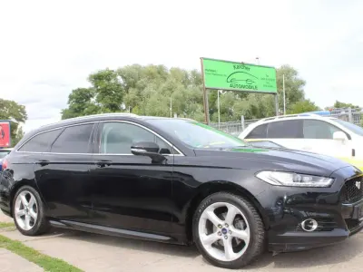 Gebraucht Ford Mondeo Titanium 179 PS (131 kW) 2017 Iridiumschwarz metallic Kombi