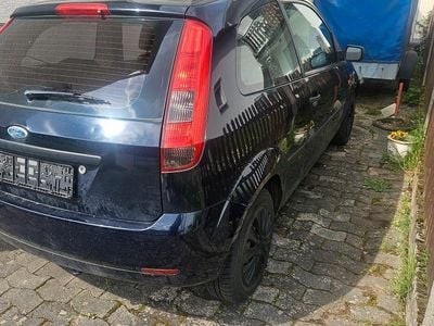 Gebraucht Ford Fiesta 60 PS (44 kW) 2005 Blau Kleinwagen