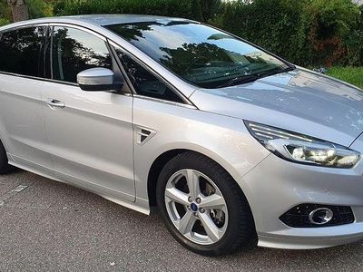 Gebraucht Ford S-MAX Titanium 150 PS (110 kW) 2015 Silber Van / Kleinbus