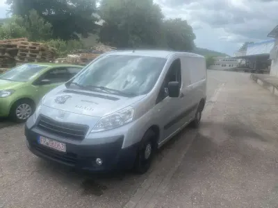 Gebraucht Peugeot Expert 128 PS (94 kW) 2016 Lackierung grau/metallic Van