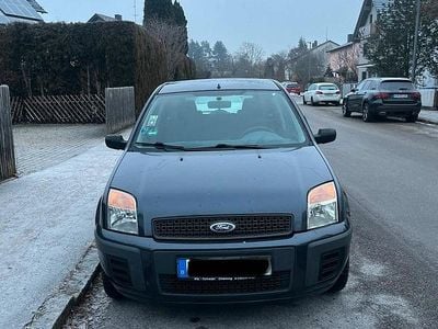 Grau Gebraucht 2009 Ford Fusion Kleinwagen | 1.650 € (Guter Preis)