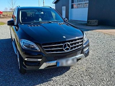 Gebraucht Mercedes ML350 258 PS (189 kW) 2015 Schwarz SUV