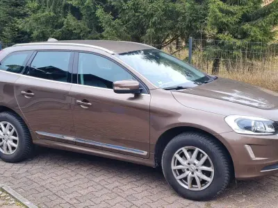Second-hand Volvo XC60 Summum 190 CP (139 kW) 2014 Maro SUV