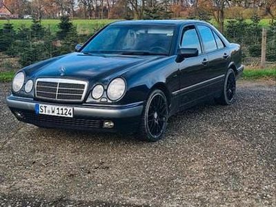 Mercedes E280