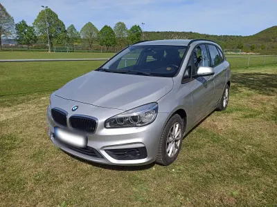 Gebraucht BMW 218 Sport Line 150 PS (110 kW) 2016 Grau Kombi
