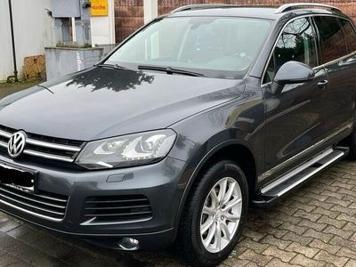 gebraucht VW Touareg 3.0 V6 TDI (AHK,STANDHEIZUNG)SHER GEPFLEGT