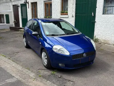 Gebraucht Fiat Punto 77 PS (56 kW) 2008 Blau Kleinwagen