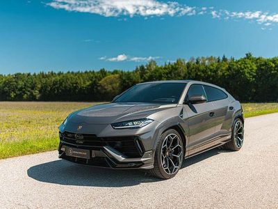 Grau Gebraucht 2023 Lamborghini Urus SUV | 305.000 €