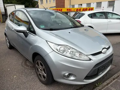 Gebraucht Ford Fiesta Individual 96 PS (70 kW) 2009 Silber Kleinwagen