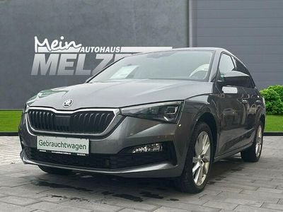 Grau (graphite grau) Gebraucht 2023 Skoda Scala Style Kleinwagen | 20.680 € (Fairer Preis)