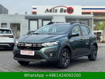 Grün Neu 2025 Dacia Sandero Comfort Kleinwagen | 18.700 €