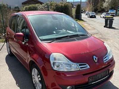 Begagnad Renault Grand Modus 103 HK (75 kW) 2011 Röd Minibuss