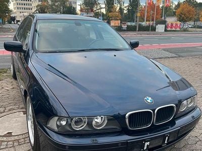 BMW 525
