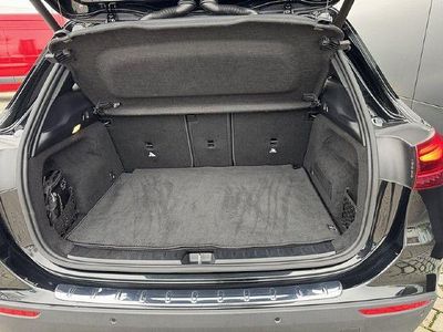 Gebraucht Mercedes GLA200 Advanced 163 PS (119 kW) 2023 lack kosmosschwarz (metallic) SUV