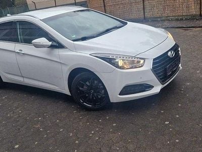 Second-hand Hyundai i40 Trend 135 CP (99 kW) 2018 Alb Break