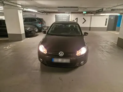 Usata VW Golf VI 105 CV (77 kW) 2010 Nero Utilitaria