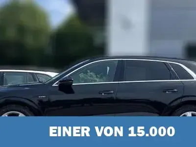 Gebraucht Audi e-tron Advanced Plus 300 kW (408 PS) 2023 Schwarz metallic SUV