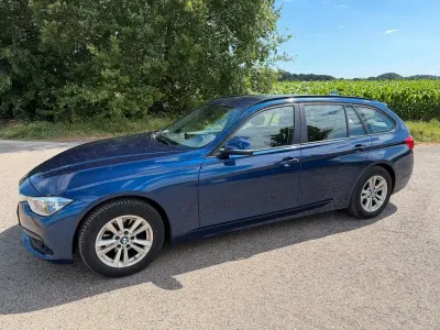 Gebraucht BMW 318 Advantage 150 PS (110 kW) 2018 Blau Kombi