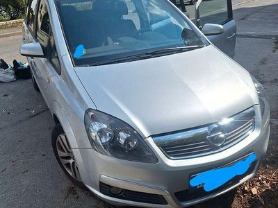 Gebraucht Opel Zafira 105 PS (77 kW) 2006 Silber Van / Kleinbus