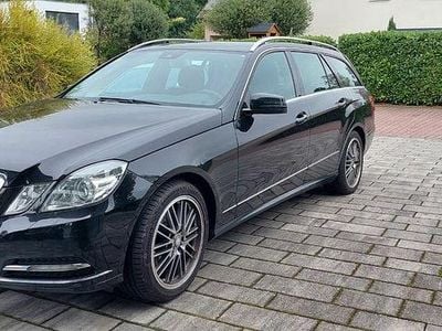 Mercedes E200
