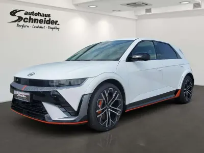 Gebraucht Hyundai Ioniq 447 kW (609 PS) 2025 Atlas white Kleinwagen