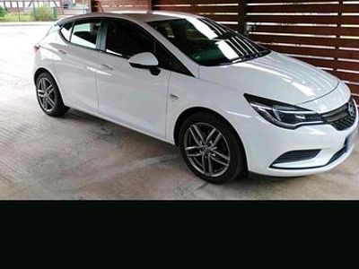 Gebraucht Opel Astra 105 PS (77 kW) 2016 Weiß Limousine