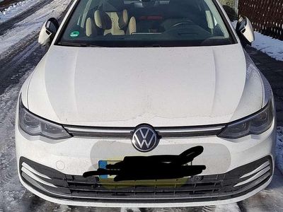 Gebraucht VW Golf VII Style 150 PS (110 kW) 2021 Weiß Kleinwagen