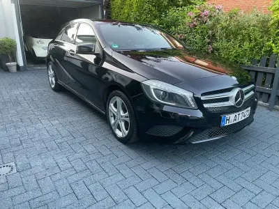 Gebraucht Mercedes A180 Edition 122 PS (89 kW) 2014 Schwarz Limousine
