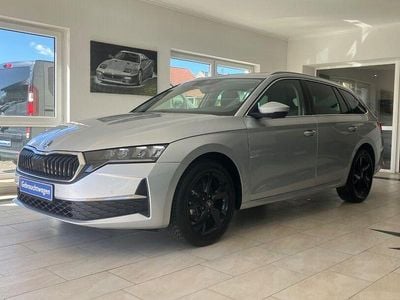 Gebraucht Skoda Octavia Selection 150 PS (110 kW) 2024 Brilliantsilber Kombi