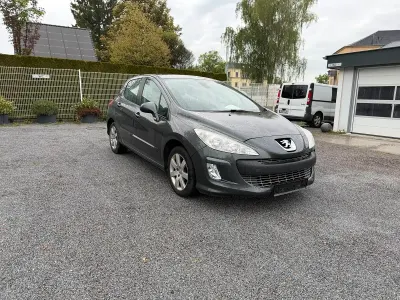 Gebraucht Peugeot 308 88 PS (64 kW) 2010 Grau Kleinwagen