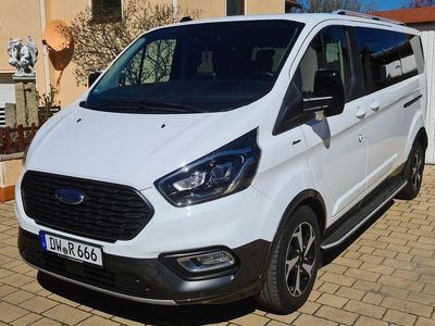 Gebraucht Ford Tourneo Active 185 PS (136 kW) 2021 Weiß Van / Kleinbus