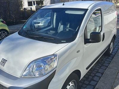 Gebraucht Fiat Fiorino 95 PS (69 kW) 2022 Weiß Van / Kleinbus