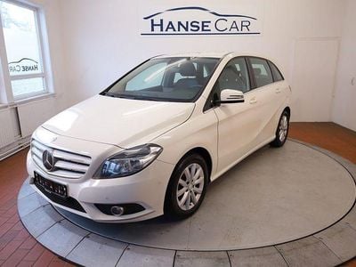 Gebraucht Mercedes B200 156 PS (114 kW) 2013 Weiß Van / Kleinbus
