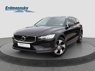 Gebraucht Volvo V60 CC Plus 197 PS (144 kW) 2023 Onyx black (schwarz) Kombi