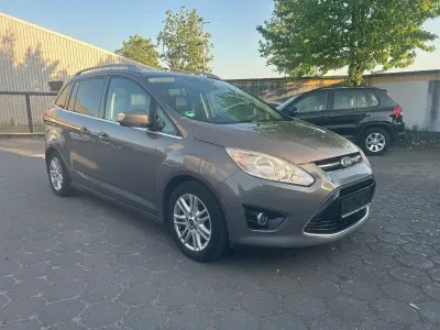 Gebraucht Ford Grand C-Max Titanium 163 PS (119 kW) 2014 Braun Van / Kleinbus