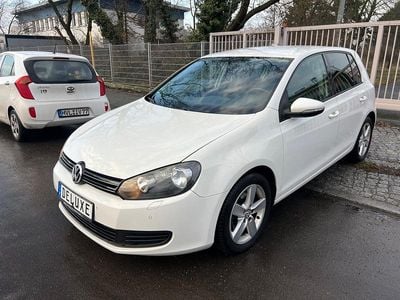 Weiß Gebraucht 2009 VW Golf Comfortline Limousine | 2.990 € (Guter Preis)