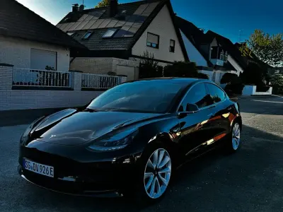 Occasion Tesla Model 3 Standard Range Plus 208 kW (283 PK) 2019 Zwart Sedan