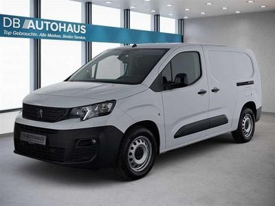 Second-hand Peugeot Partner Premium 102 CP (75 kW) 2023 Alb Monovolum