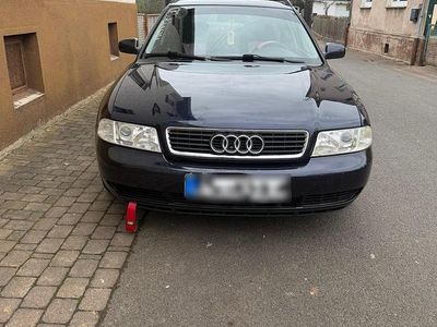 Używany Audi A4 125 KM (91 kW) 1997 Niebieski Kombi
