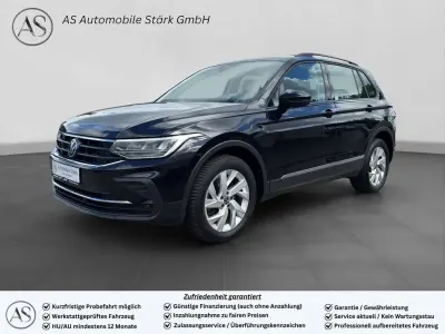 Gebraucht VW Tiguan Life 190 PS (139 kW) 2023 Deep black perleffekt SUV