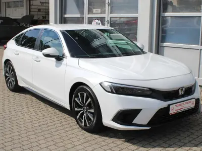 Gebraucht Honda Civic Elegance 143 PS (105 kW) 2023 Platinum white p