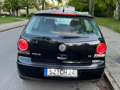 Second-hand VW Polo Sportline 64 CP (47 kW) 2005 Negru Hatchback
