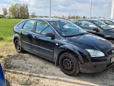 Second-hand Ford Focus 100 CP (73 kW) 2006 Negru Berlinǎ