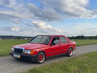 Gebraucht Mercedes 190 160 PS (117 kW) 1987 Rot Limousine