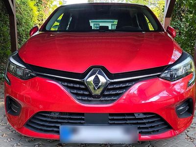 Używany Renault Clio V Evolution 91 KM (66 kW) 2022 Czerwony Hatchback