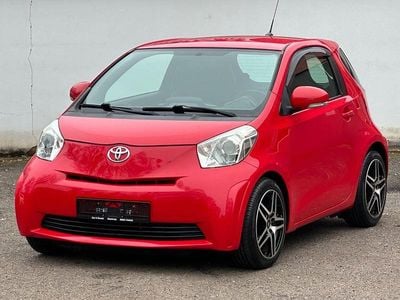 Gebraucht Toyota iQ Basis 68 PS (50 kW) 2009 Rot Kleinwagen