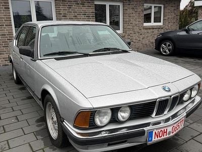 Gebraucht BMW 728 184 PS (135 kW) 1984 Silber Limousine