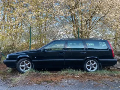 Second-hand Volvo 850 193 CP (141 kW) 1997 Negru Break
